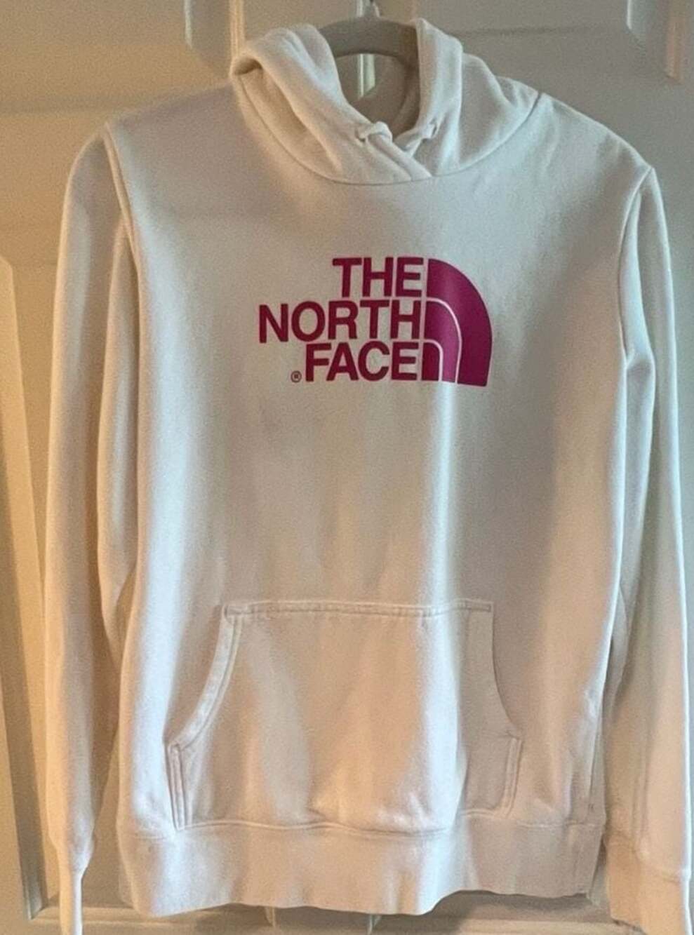 The North Face Women's Medium White Pink Logo Breast Cancer Awareness‎ Hoodie